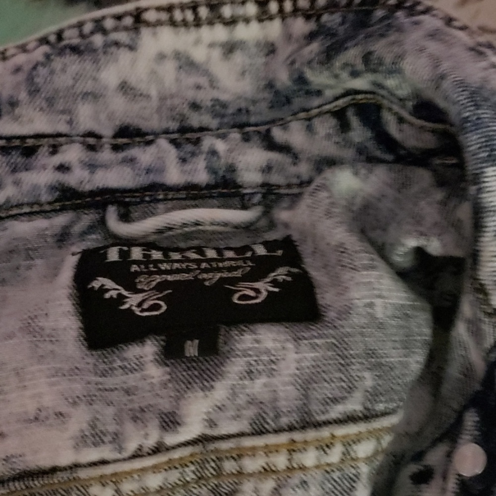Vest - Picture 2 of 4
